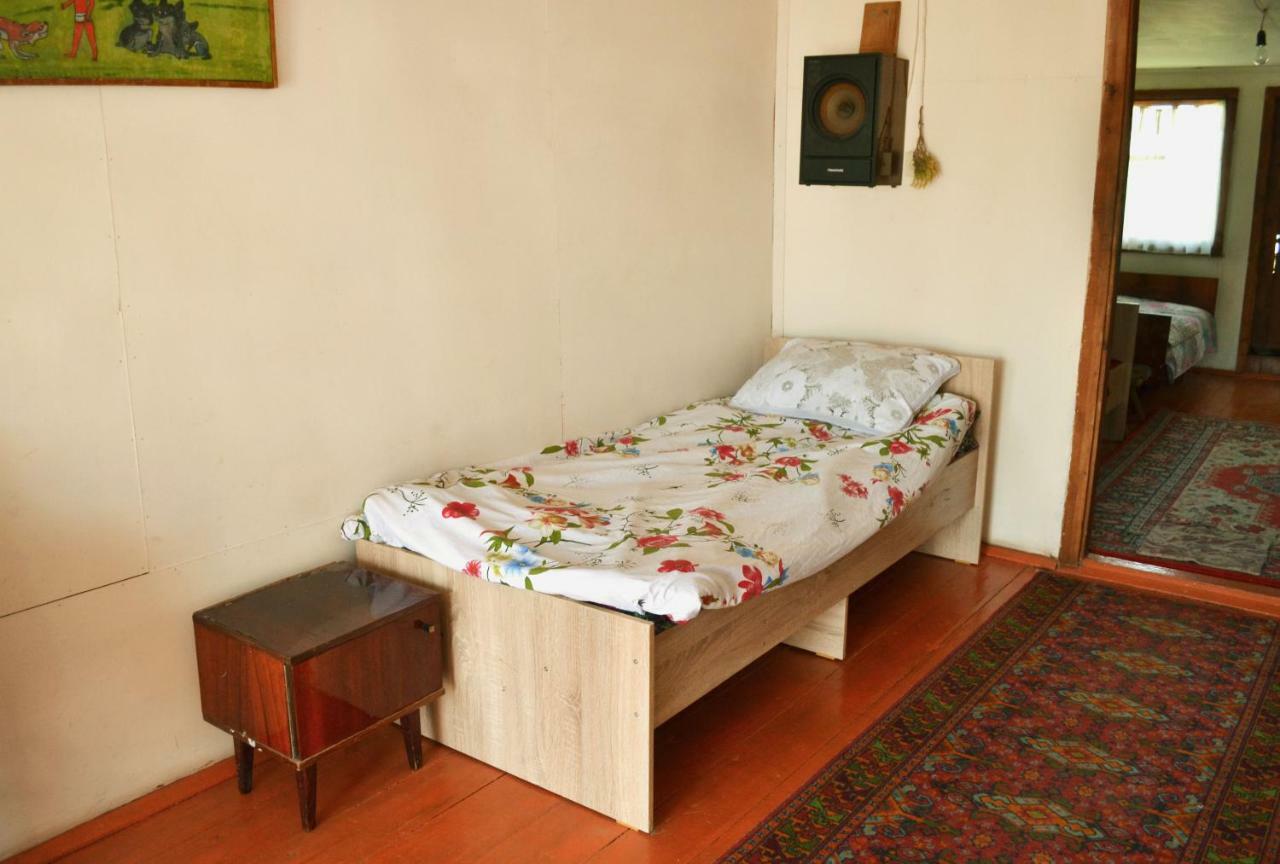 Guesthouse Bermet Tong Exterior foto